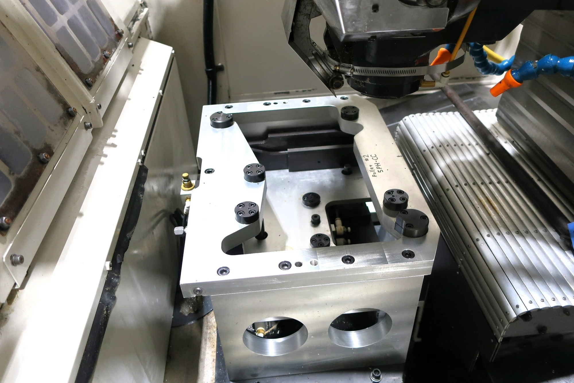 Brother #TC-R2B, CNC Drill & Tap vertical machining center, 16.5" X, 12.8" Y, 12" Z, 10,000 RPM, 14 automatic - Image 3