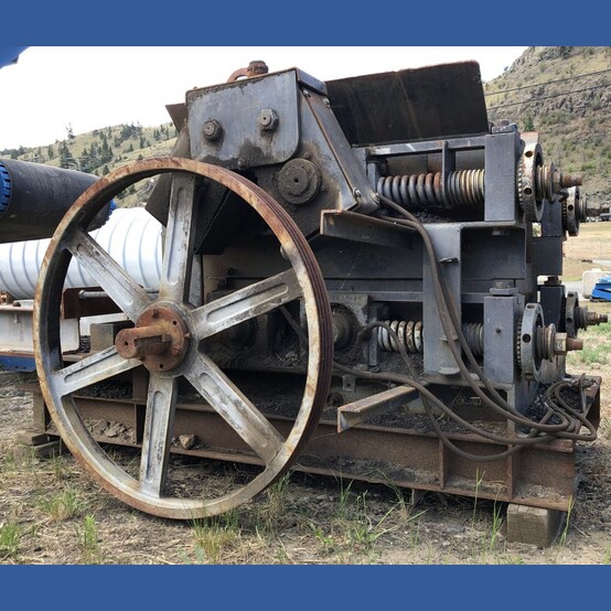 20" x 26" Quad Roll Crusher, two-stage reduction, tramp iron release, chain and gear guards - Image 1