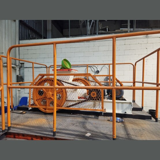 Zhengzhou Shibo #2PG400X250, double roll crusher, 400mm x 250mm rolls, 5-10 TPH, 600 V., 60 Hz - Image 1