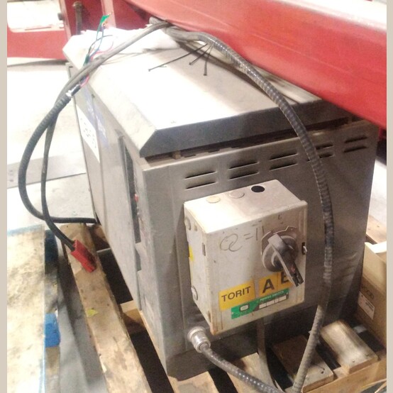 10,000 lb. Baumann #EMS454/15-155/55STQST67, electric sideloader, 216" lift, 72 V. battery, 11,168 hours, 1999 - Image 10