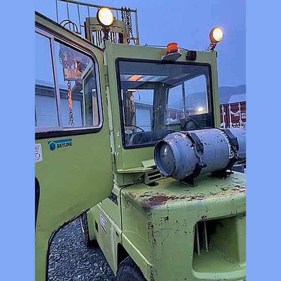 5,325 lb. Clark #C500-YS60LP, propane forklift, 2-stage boom, 125" reach, enclosed heated cab, 3,811 hours - Image 5