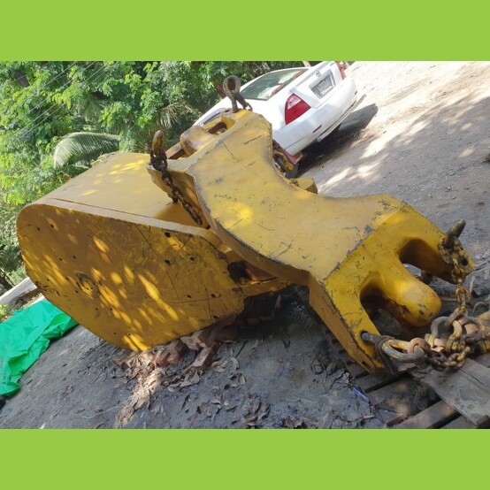 270 Ton, Top Oil Field Ind. Ltd. #National 760-H-650, Travelling Block & Hook, 13.5' L x 6' width x 3.5' H - Image 4