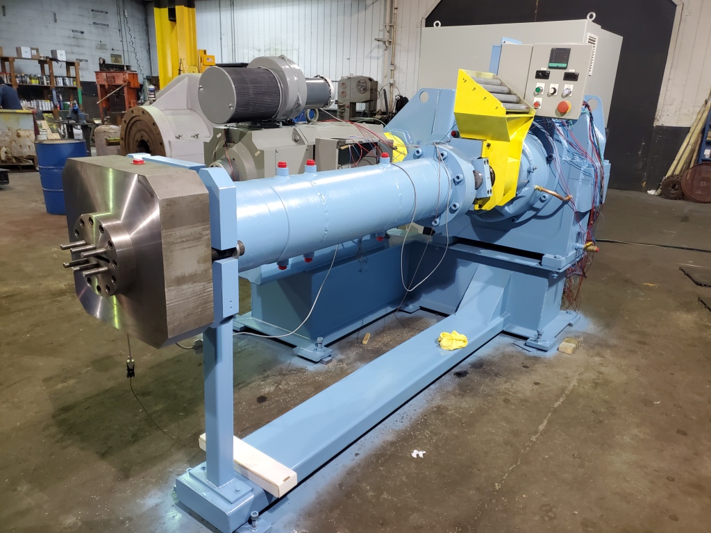 6" NRM, Cold Feed Rubber Extruder, 300 HP @ 1150 RPM Baldor motor, 12:1 L/D ratio, 26.04:1 gear ratio, 460 V. - Image 2