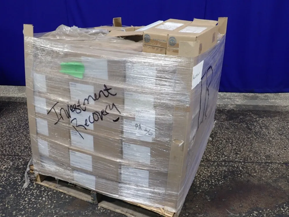 Cree #OSQ-B-AASV, Adjustable Arm Adapters, LOT of 180 Boxes - Image 1