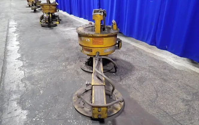 6,900 lb. Anver #M690M3-110, Vacuum Lift Attachment, 86" Span, 1995 - Image 9