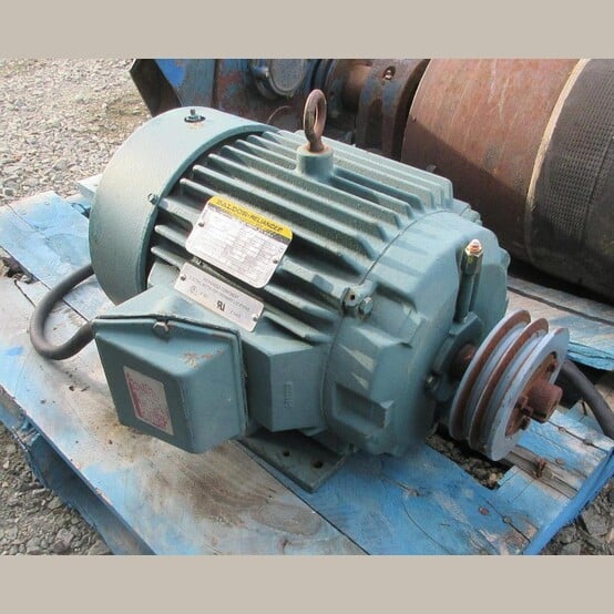 10 HP 1765 RPM Baldor Reliance - Caterpillar #: ECP37774T-4, Frame L0215T, 460 Volts, Electric Motor - Image 1