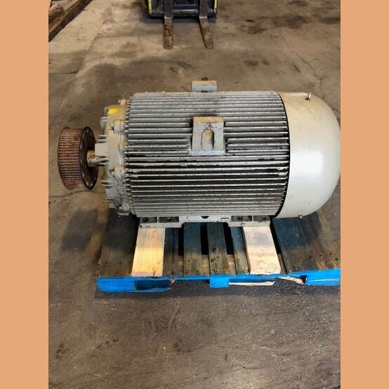 200 HP 1790 RPM General Electric, Frame 447T, TEFC, 575 Volts, Model 5KS447XAA204D, Electric Motor - Image 2