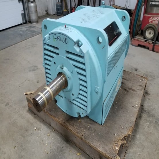 300 HP 1200 RPM General Electric, Frame 584VZ, 2300 Volts, Electric Motor - Image 3