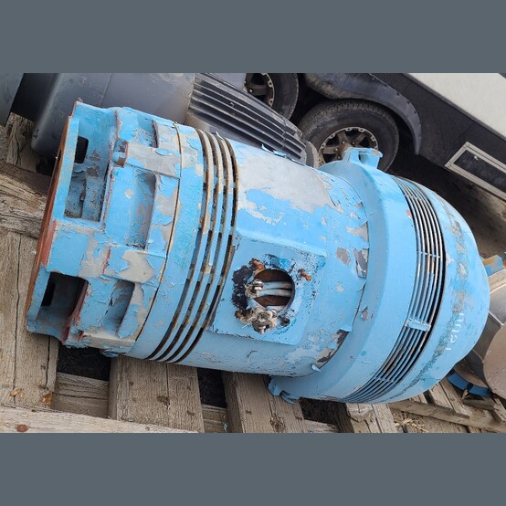 300 HP 1800 RPM U.S. Motors, Frame 1505PH, 3 phase, 550 Volts, Vertical Motor - Image 3