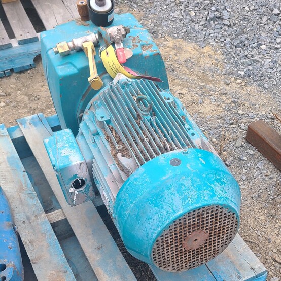 15 HP 1760 RPM Brook Hansen #SFN55B, Gearmotor, 9:1 Ratio, 3 phase, 575 Volts - Image 3