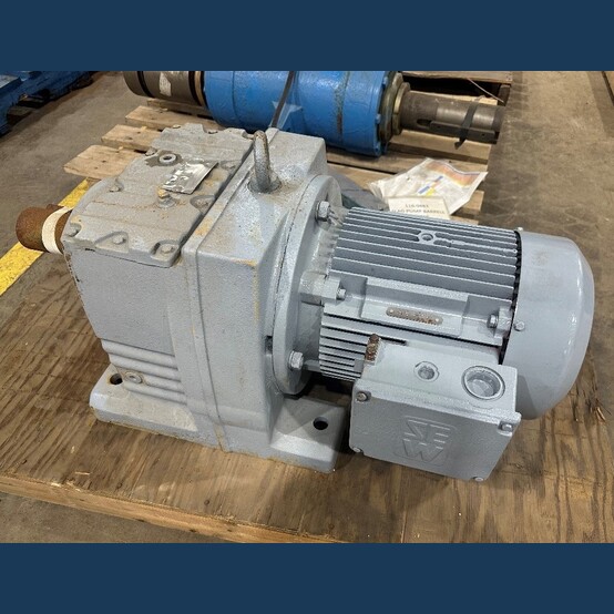 Sew-Eur HP drive RPM #R107, Gearmotor - Image 1