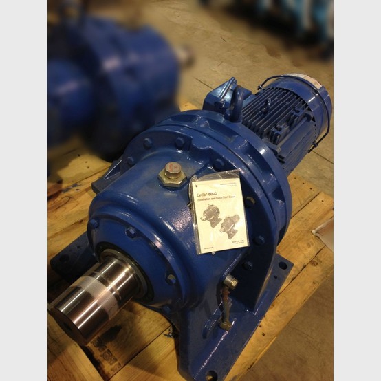 10 HP Sumitomo RPM, Speed Reducer, 121:1 Ratio, 3 phase - Image 1