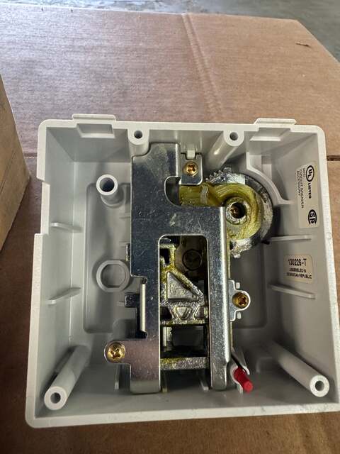 Allen-Bradley Rotary Operating Handle 140U-J-RCB 600V Allis-Chalmers, 250V DC - Image 2