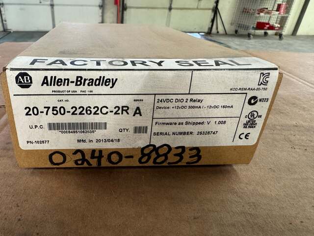 Allen-Bradley I/O Option Module 20-750-2262C-2R 24 VDC - Image 1