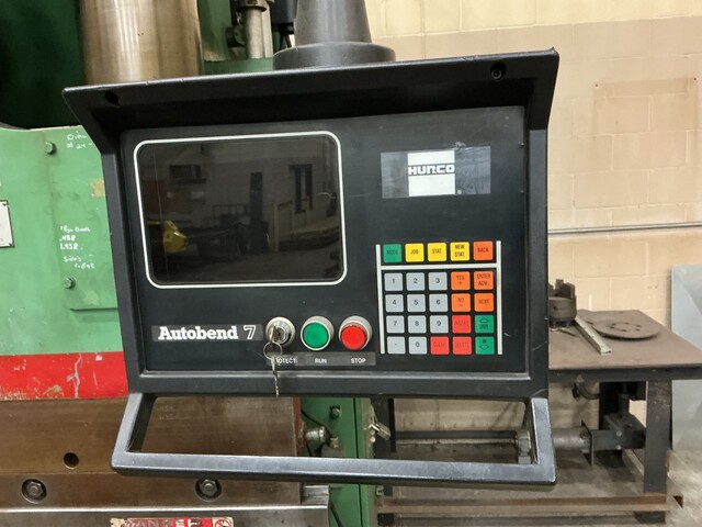 175 Ton, Cincinnati #175CBx10FT, press brake, 10' overall, 10" stroke, 30 HP, 460 V. - Image 4