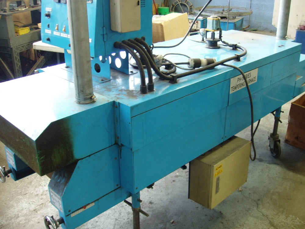 11.5" width x 90" L Heat Treat Furnace Conveyor, 900°F max, new controls, 2007 - Image 1