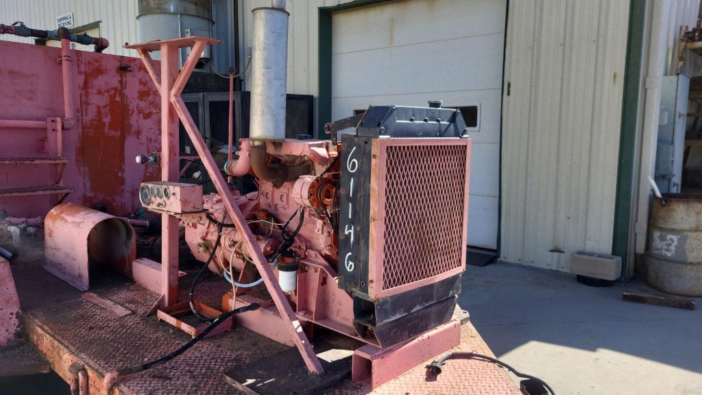 80 HP @ 2200 RPM, Caterpillar, Industrial Gas Engine, dual-axle trailer - Image 9