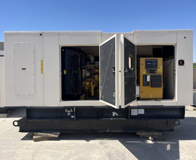 300 KW Caterpillar #C9, Diesel Generator Set, 480 Volt, 1800 RPM, 600 amp circuit breaker, EMCP 4.2 control - Image 2