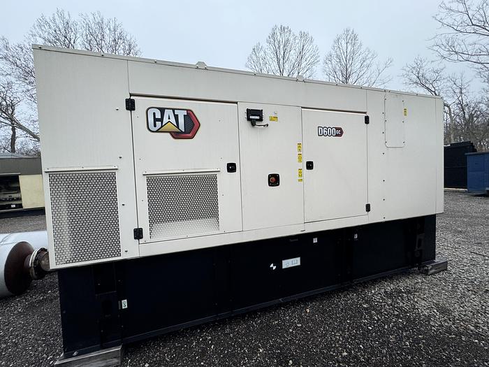 600 KW Caterpillar #D600GC, Diesel Generator Set, 480 Volt, 1800 RPM, 1200 amp circuit breaker, GCCP1.2 - Image 8
