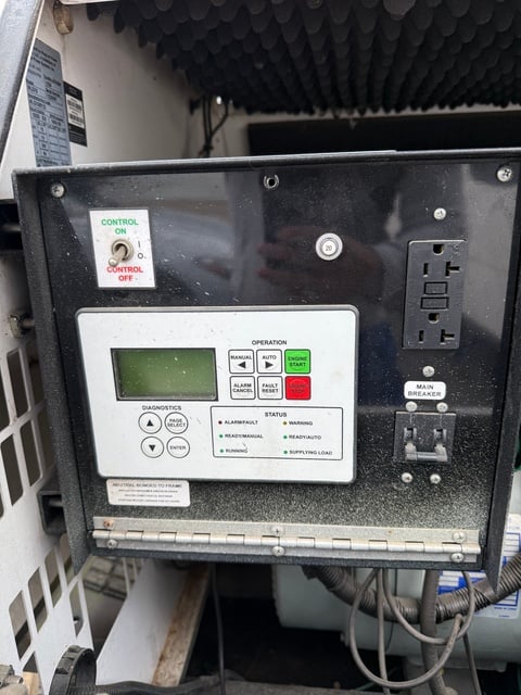 15 KW Generac #MLG15, Portable Diesel Generator, 120/240 Volt, 1800 RPM, sound-attenuated outdoor enclosure - Image 4