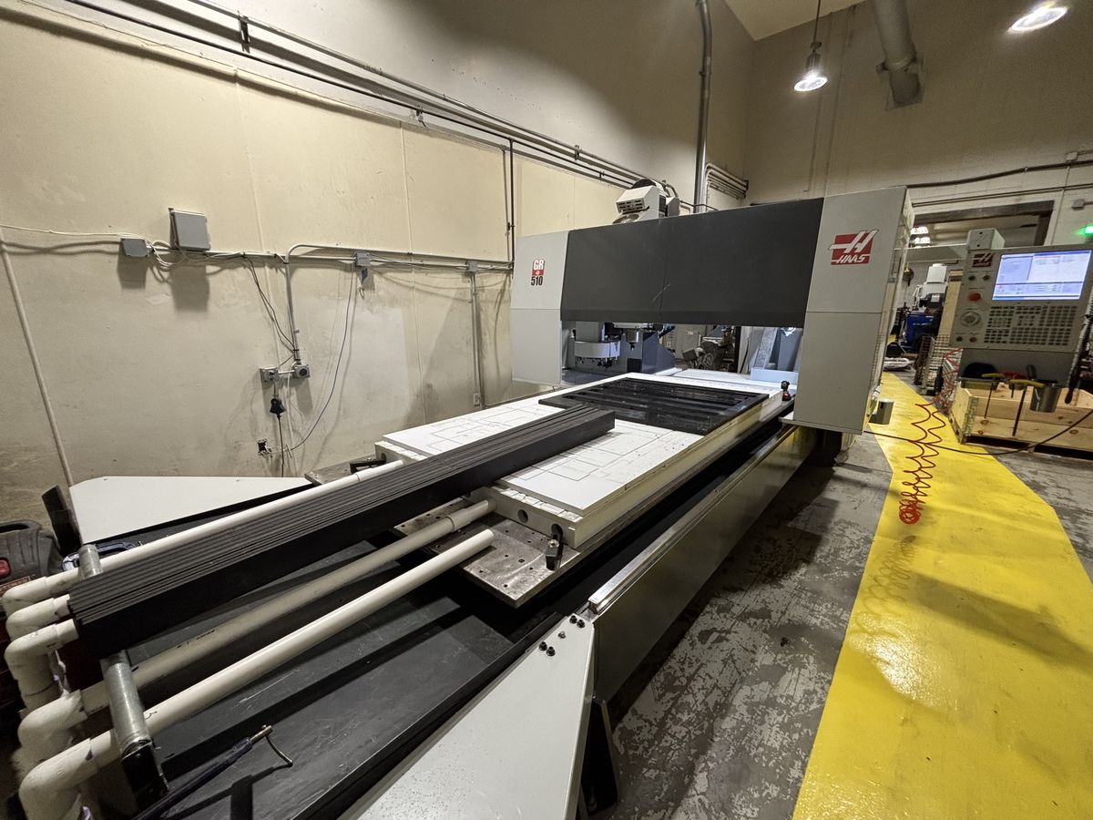 Haas #GR-510, CNC gantry mill, 121" X Travel, 61" Y Travel, 11" Z, 15000 RPM, 10 automatic tool changer - Image 1