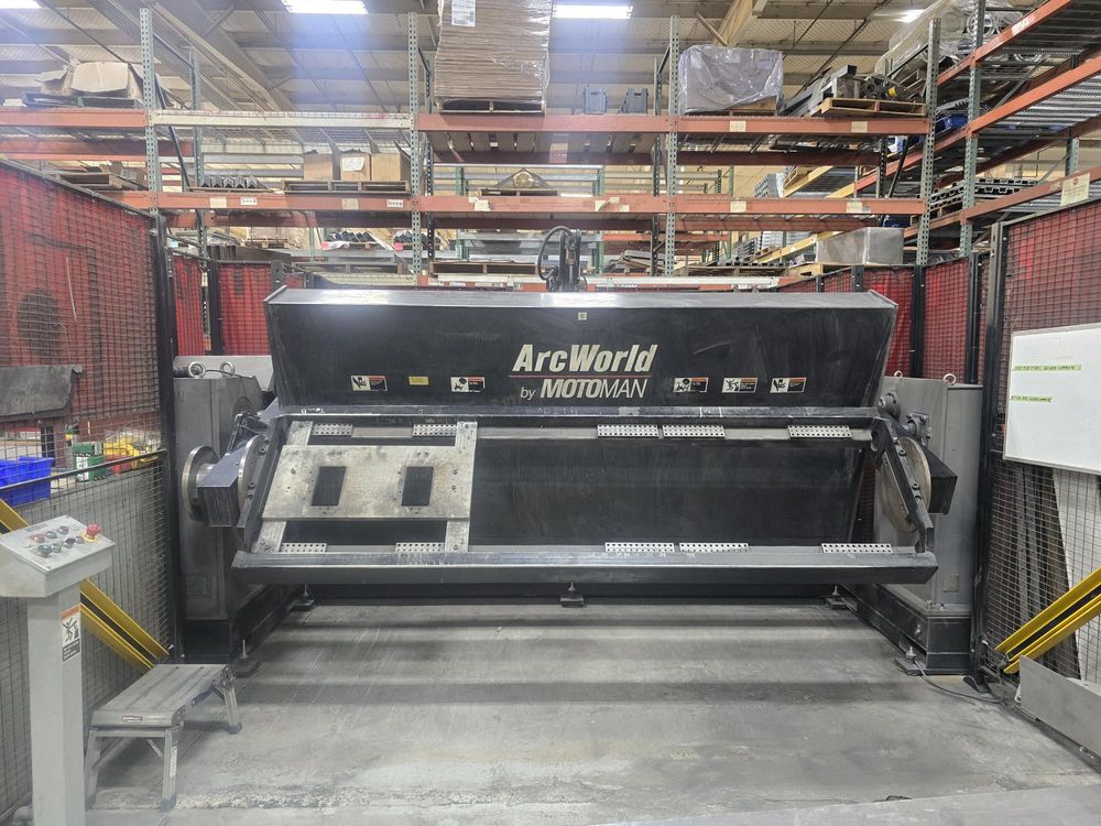 Motoman, Arc World II 6000HD, robotic weld cell, NX100 Control, 1885mm reach, 2007 - Image 1
