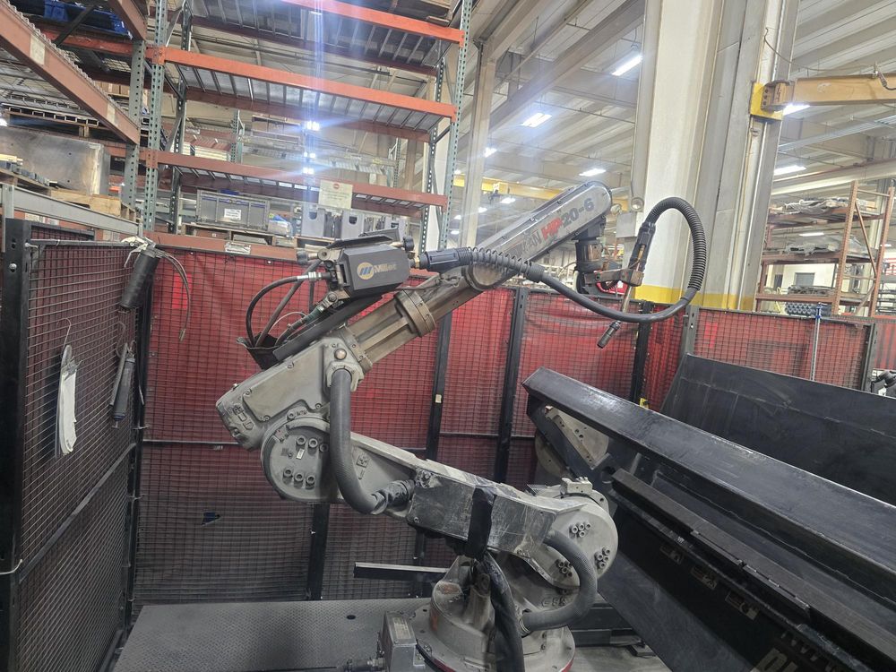 Motoman, Arc World II 6000HD, robotic weld cell, NX100 Control, 1885mm reach, 2007 - Image 5