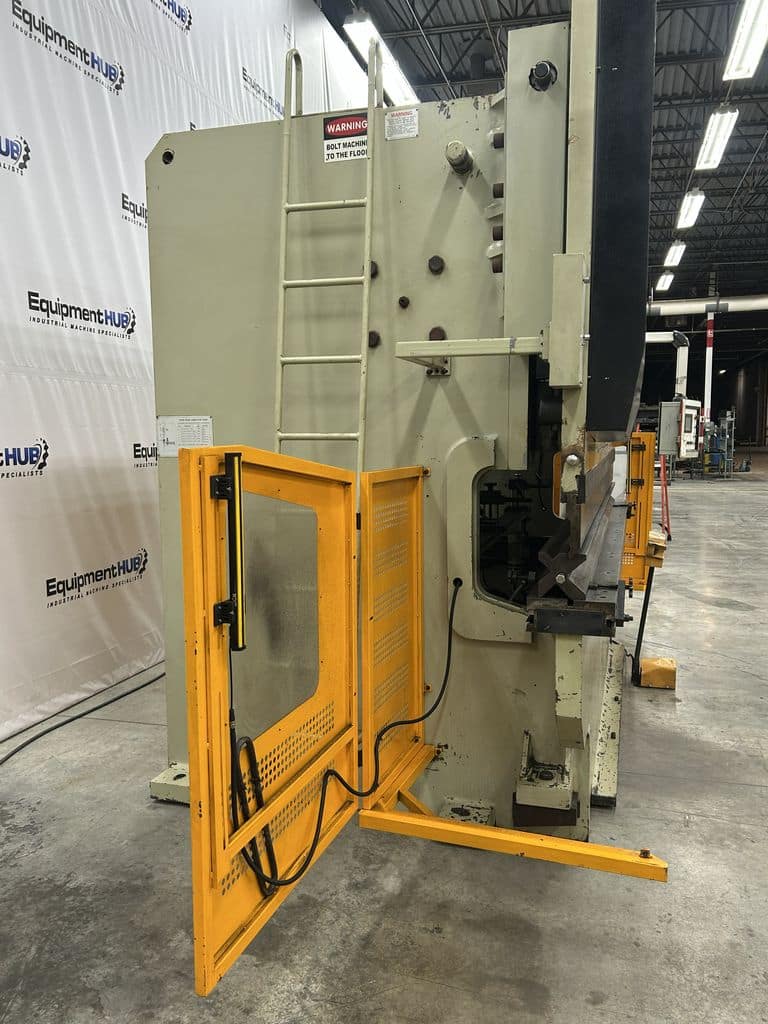 330 Ton, U.S. Industrial #US33013ACR, CNC hydraulic press brake, 13' overall, 118" between housing, 30 HP - Image 9