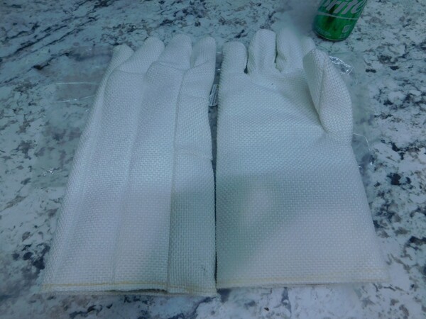 NEW Pair Zetex 100 Flame Resistant Gloves, 14", Texturized Fiberglass, 1000F - Image 2
