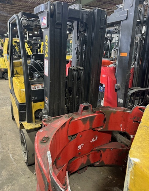 8,000 lb. Yale #GLC080VX, Forklift, 51" Bolzoni paper roll clamp, 85" lowered mast, 174" raised mast, 3-stage - Image 1