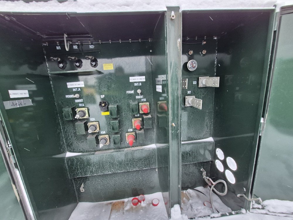 750 KVA 4160 Primary, 600Y Secondary, 3 phase padmount transformer - Image 1