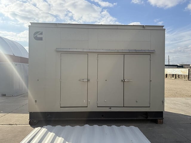 500 KW Cummins #500GFGB, Natural Gas Gen, 671 HP, #GTA28 Engine, 277/480 Volts, weather protected enclosure - Image 5