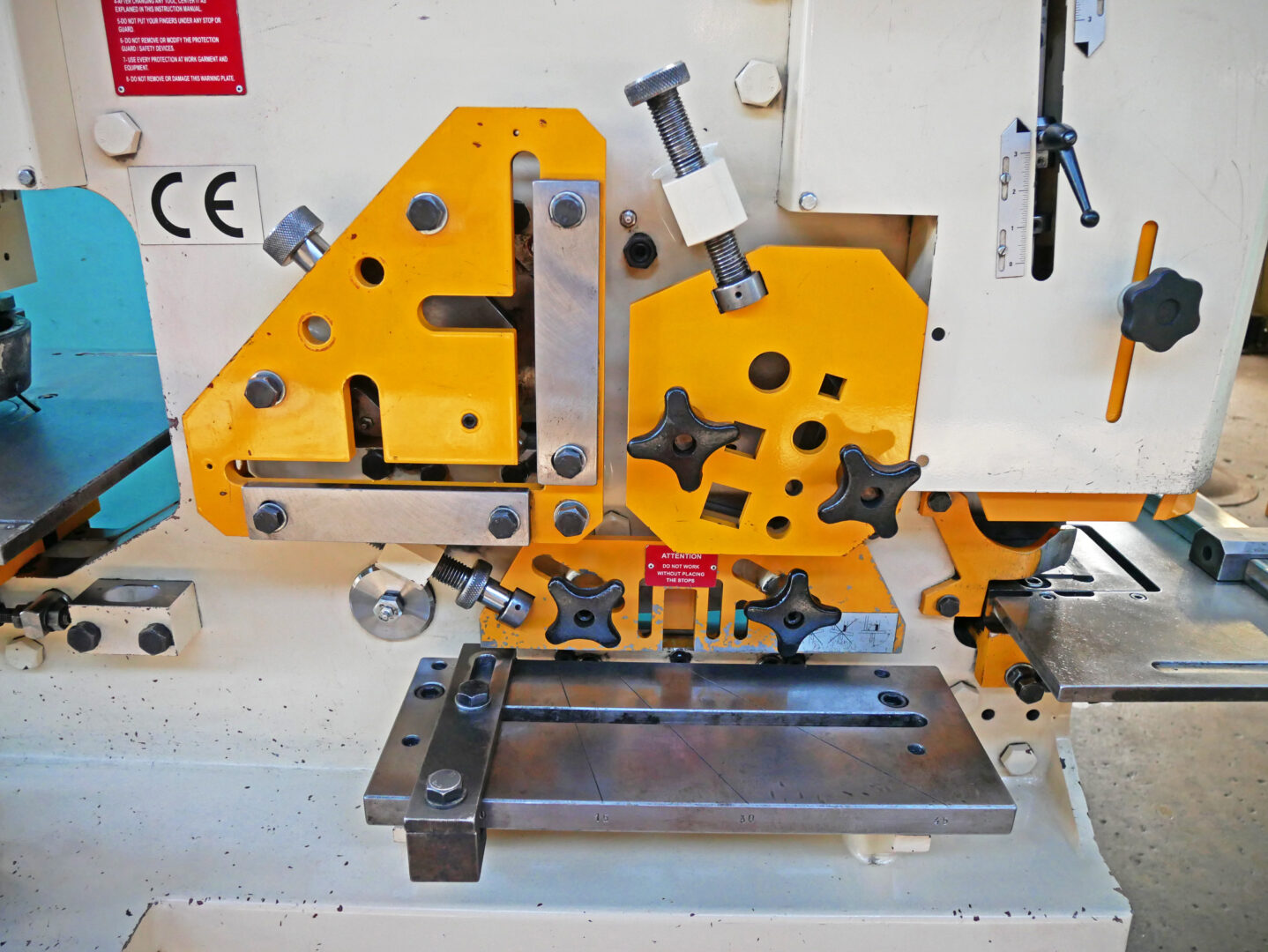4-1/2" x 4-1/2" x 3/8" Geka #Hydracrop-55-A, Hydraulic Ironworker, 55 Ton - Image 6