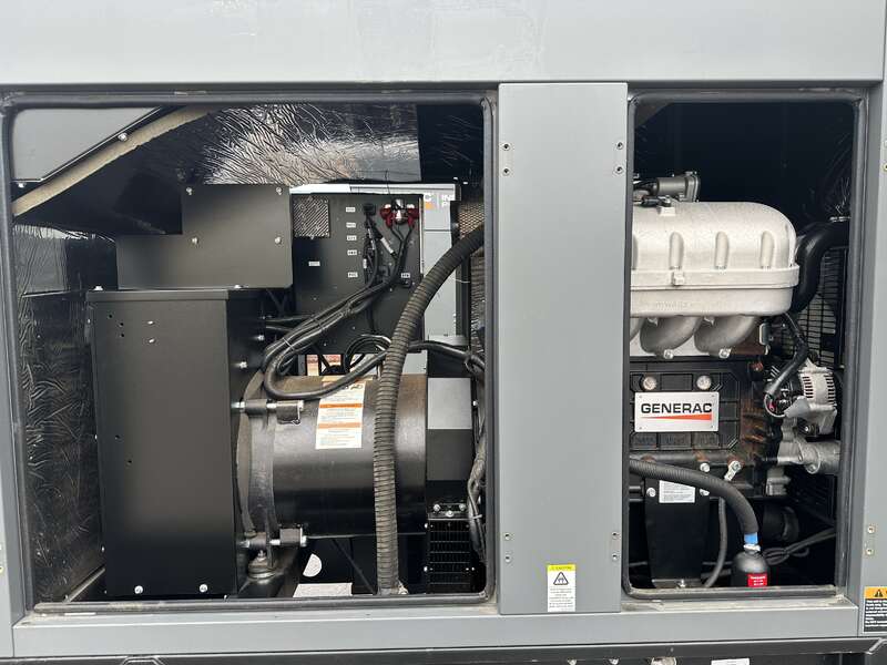 48 KW Generac #SG050NA, Natural gas / propane generator set, 120/240 Volts, 1-phase, 86 HP @ 1800 RPM, 4.5L - Image 4