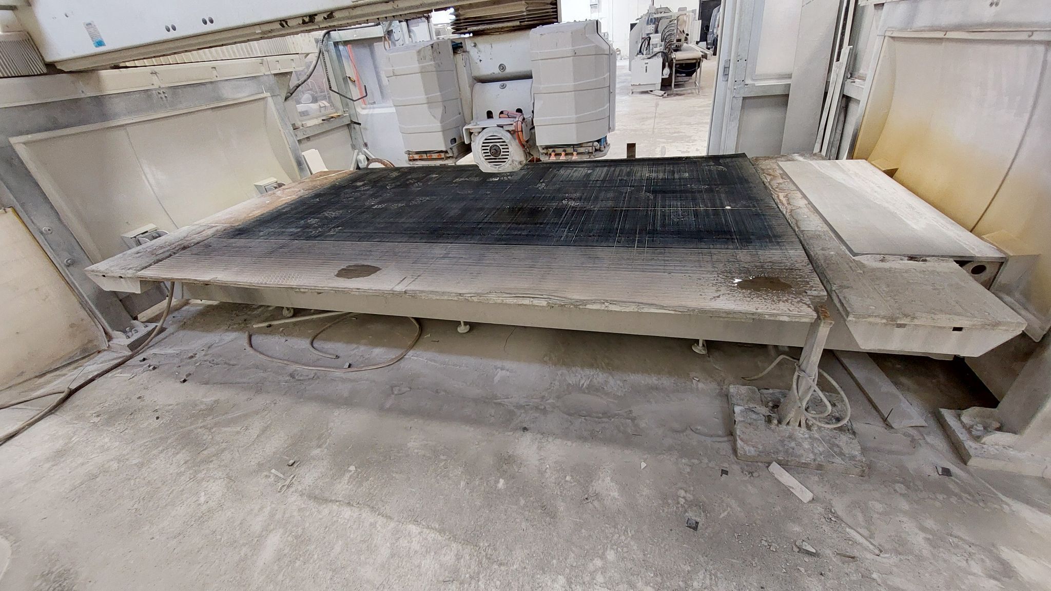 Denver #Technica, 5-Axis CNC bridge saw, camera system, hydraulic tilting table, 370° head rotation, 2018 - Image 7