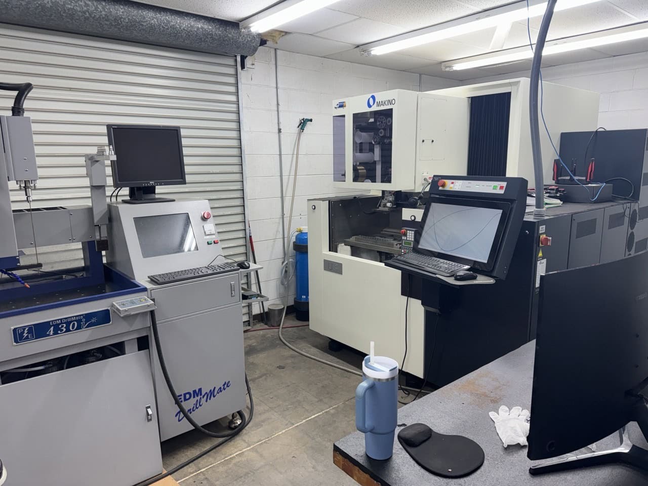 Makino #U3, CNC Wire Electrical Discharge Machine, 14.57" X, 10.63" Y, 8.66" Z, 24.8" x 17.7" table, 2018 - Image 2