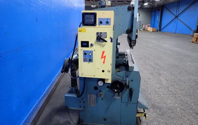 25 Ton, Amada #RG-25, Hydraulic Press Brake, 2 HP, 230/460 V., 1986 - Image 4