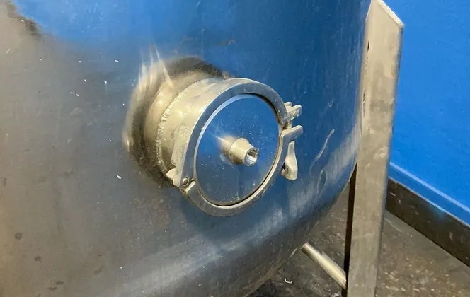 1,700 gallon Stainless Steel Tank, 74" diameter x 150" OAH - Image 2