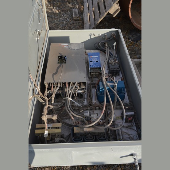 100 HP Saftronics #GP10E9ST34100B1, AC Variable Frequency Drive, 380-440 Volts, in Cabinet with Brake - Image 2