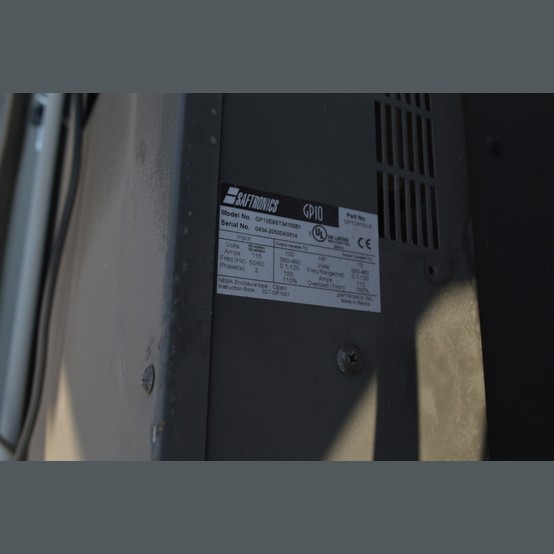 100 HP Saftronics #GP10E9ST34100B1, AC Variable Frequency Drive, 380-440 Volts, in Cabinet with Brake - Image 3