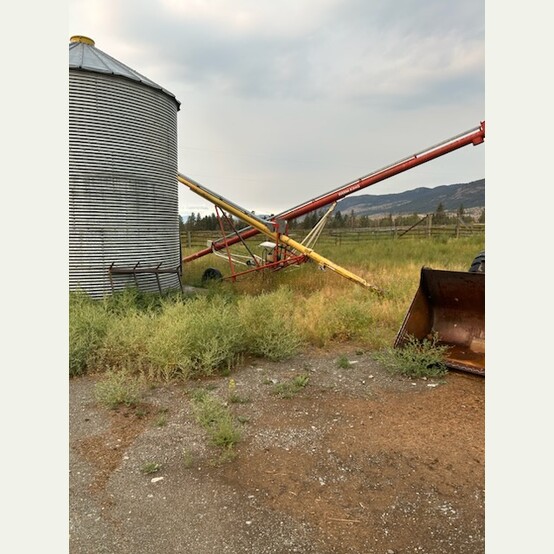 92,460 Gal. Storage Silos, 350 m Capacity, 14' diameter x 20' H, with Augers (2 available) - Image 2