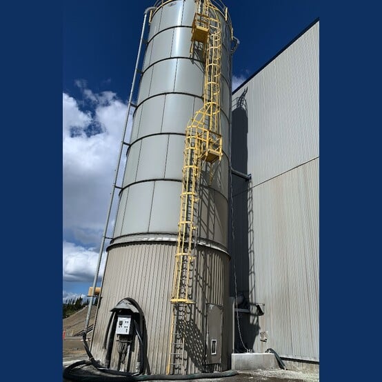 500 Ton Cement Silo, Screw Conveyor Discharge, (2) Blowers, Access Ladder, Controls - Image 2