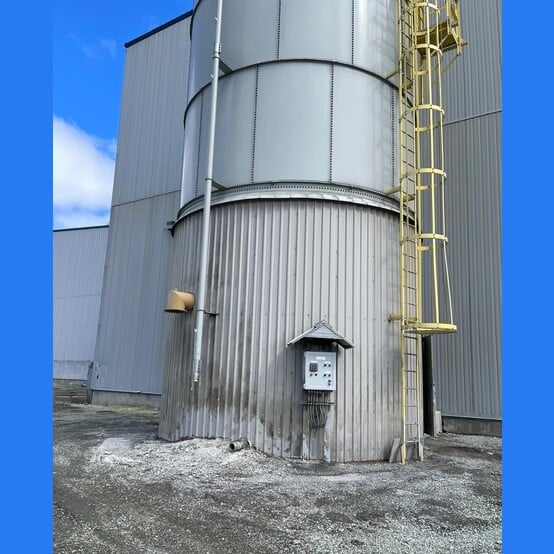 500 Ton Cement Silo, Screw Conveyor Discharge, (2) Blowers, Access Ladder, Controls - Image 4