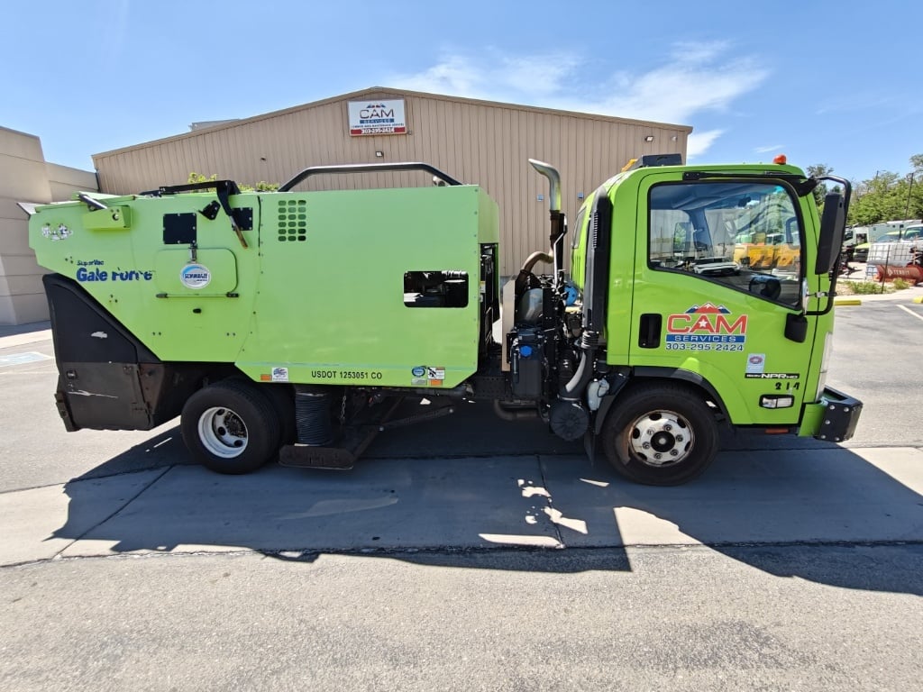 Schwarze #SuperVac-Galeforce, road broom truck, 77350 miles, fair shape, 2022 - Image 4