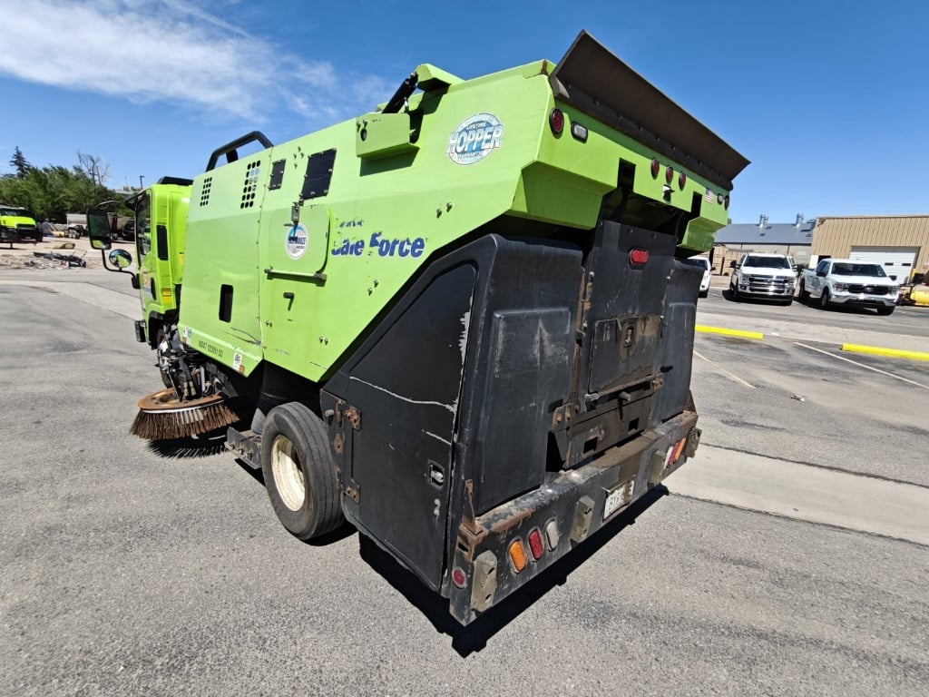 Schwarze #SuperVac-Galeforce, road broom truck, 77350 miles, fair shape, 2022 - Image 6