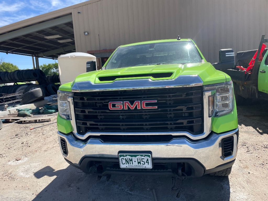 GMC #Sierra-3500, pickup truck, Western snow plow attachment, 85056 miles, 2021 - Image 2