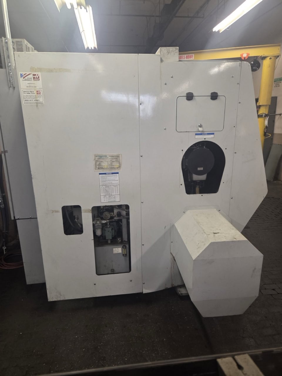 Haas #SL-40BB, CNC Lathe, 34.5" swing, 24" chuck, 4.5" bar, 44" turning length, 60 HP, 2009 - Image 8
