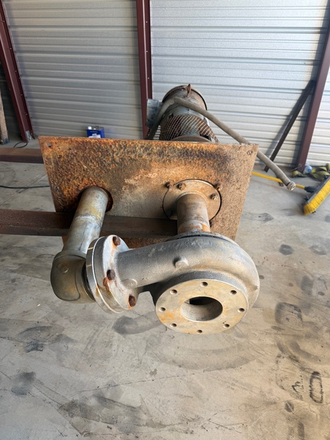 Stainless Steel wash Tanks W/ Stainless Steel New Gusher Pumps (3 available) - Image 4