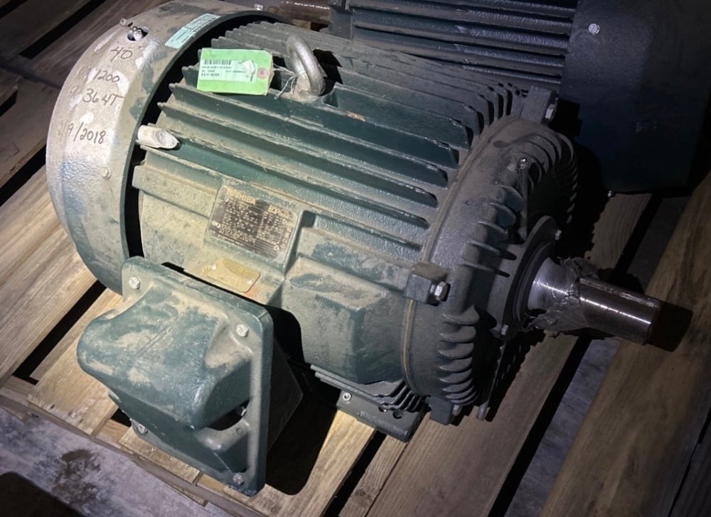 40 HP 1200 RPM Toshiba, Frame 365T, TEFC, BB, 1.15 service factor, 460 Volts, New Surplus - Image 2