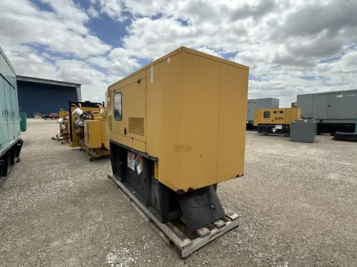60 KW Caterpillar #D60P4S, diesel generator set, 240 Volts, 1-phase, Perkins 1104C-44TAG2 engine, sound - Image 3